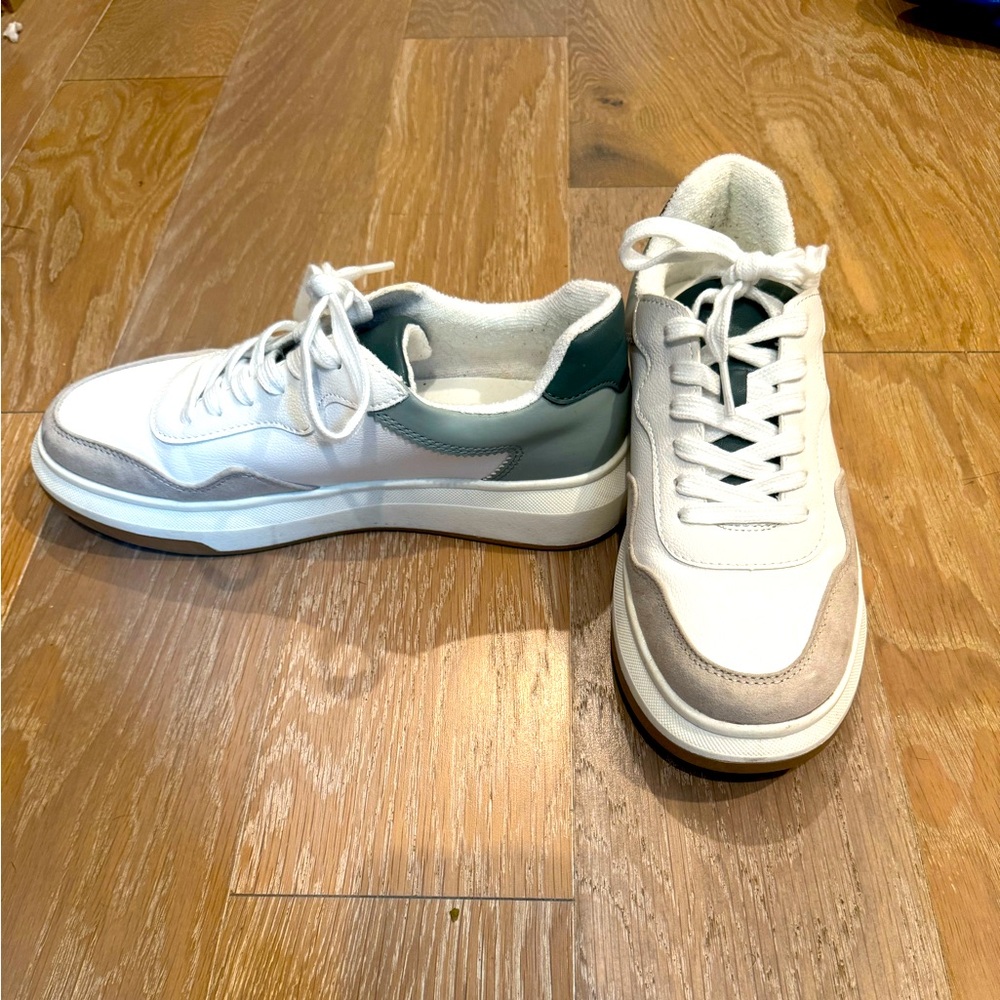 Target sneakers size 8.5